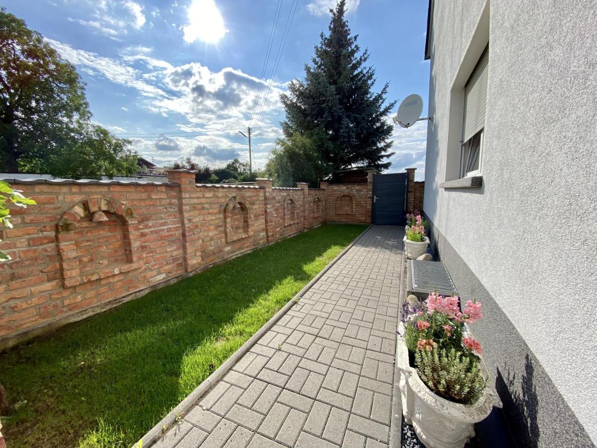Haus Im Gruenen Villa Bornheim  Exterior foto